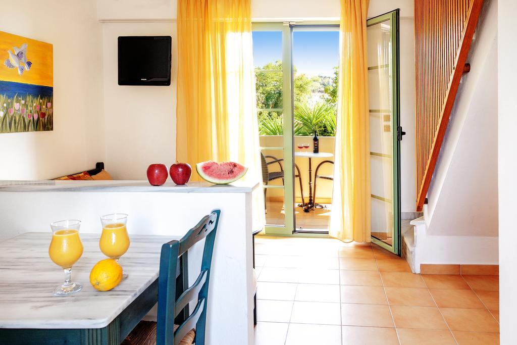 Hotel Dafni Σκιάθος Πόλη Δωμάτιο φωτογραφία